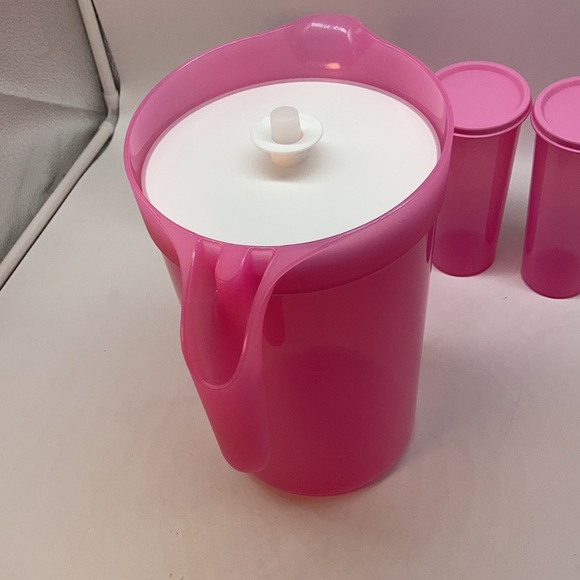 Tupperware Jumbo Jug and 4 Tumblers Set - Picture 9 of 16